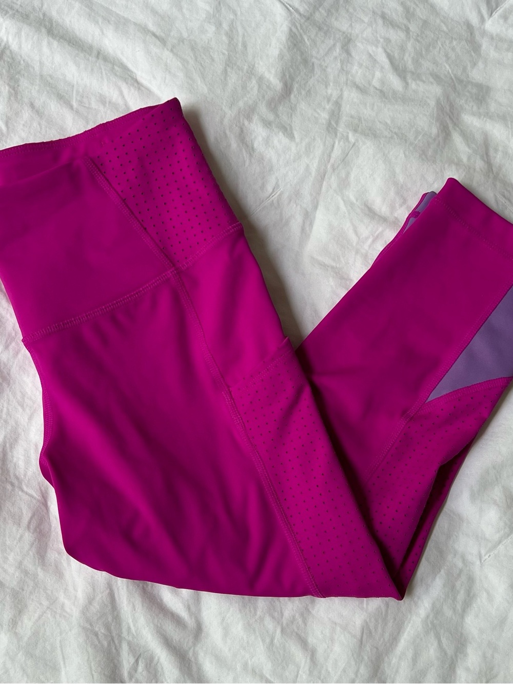 Brooks Bright Fuchsia Perforated Capri Workout Leggings